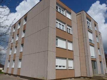 Location Appartement Cour du Chapitre, Sées
