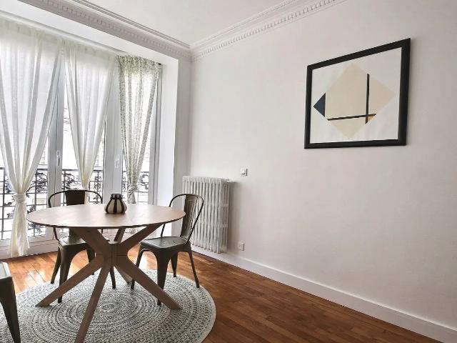 Location Appartement Cour du Chêne Vert, Paris