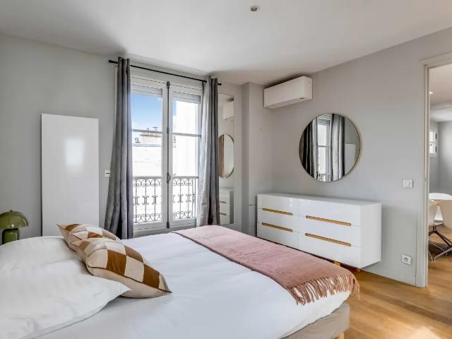 Location Appartement Cour des Petites Écuries, Paris