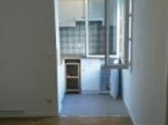 location appartement courcouronnes 1 pièce 24 m2 essonne 91080 700 € / mois