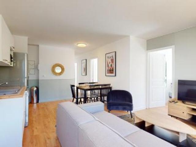 location appartement courbevoie 6 pièces 104 m2 hauts de seine 92400 906 € / mois