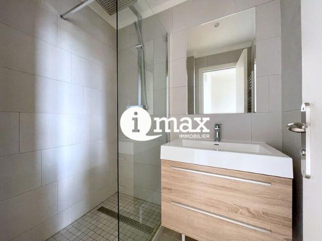 Location Appartement COURBEVOIE