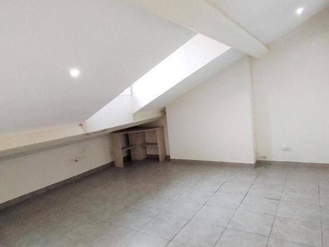 Location Appartement Cours Tolstoï, Villeurbanne