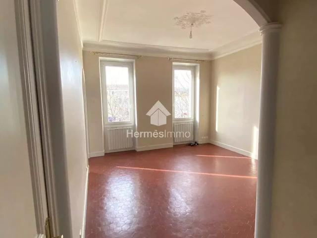 Location Appartement Cours Voltaire, Aubagne