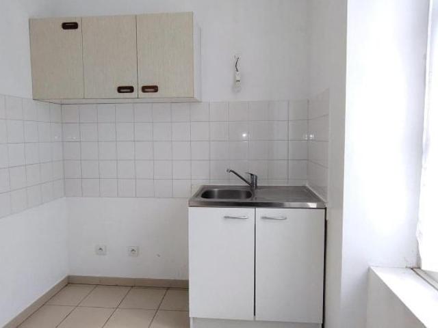 Location Appartement Cours Baron Raverat, Crémieu