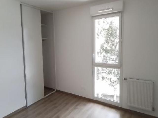 Location Appartement Cours Condé, Montluel