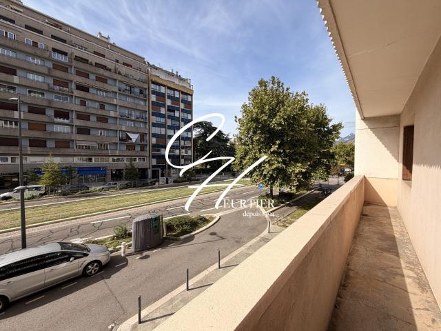Location Appartement Cours de la Libération et du Général de Gaulle, Grenoble
