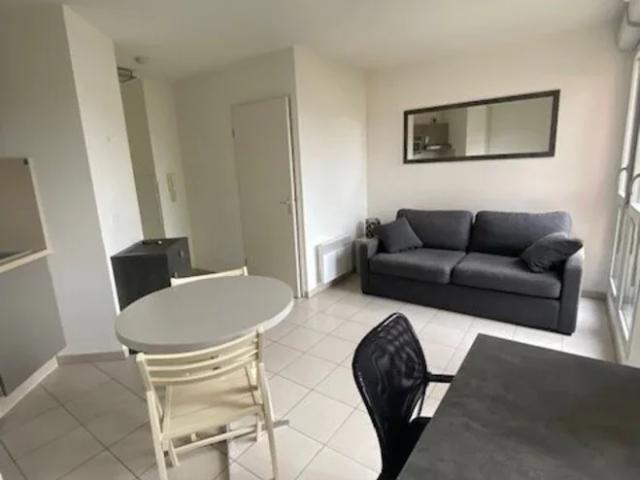 Location Appartement Cours de la Libération, Pessac