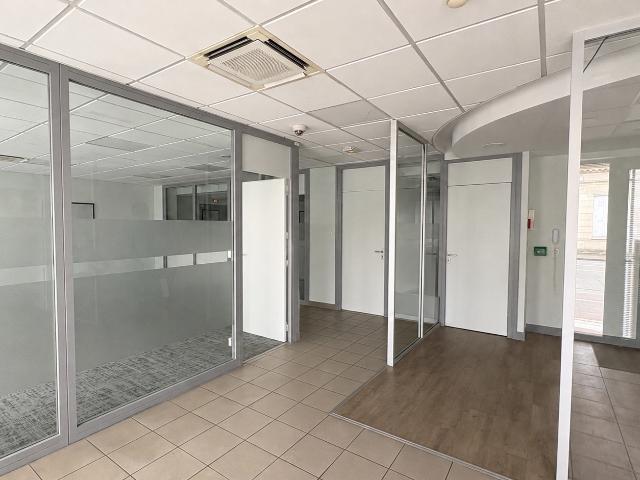 Location Appartement Cours Gambetta, Léognan