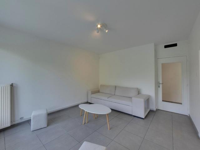 Location Appartement Cours Jean Jaurès, Échirolles