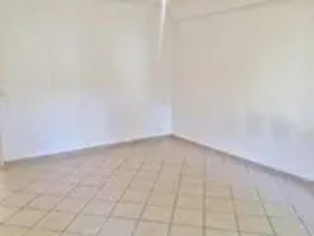 Location Appartement Cours Saint Louis, Marseille