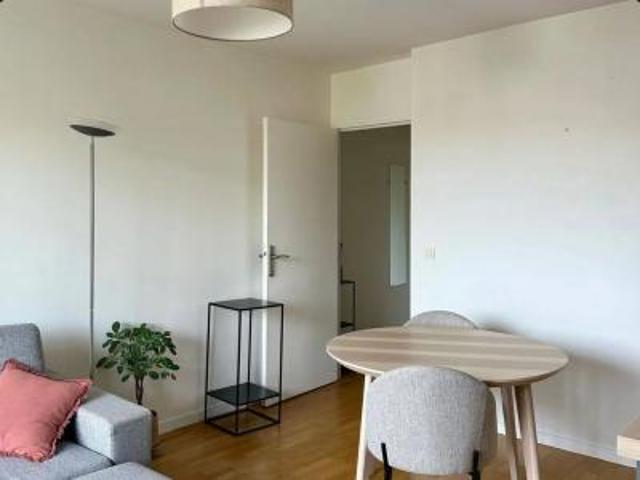 location appartement clamart 2 pièces 40 m2 hauts de seine 92140 1300 € / mois