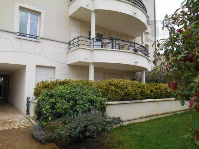 Location Appartement Clamart 889 €/mois