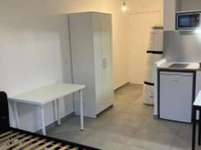 location appartement clichy 1 pièce 20 m2 hauts de seine 92110 900 € / mois