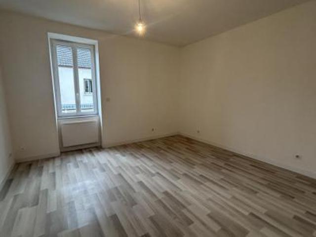 location appartement creusot 1 pièce 34 m2 saone et loire 71200 360 € / mois