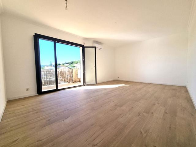 Location Appartement D 10, Monte