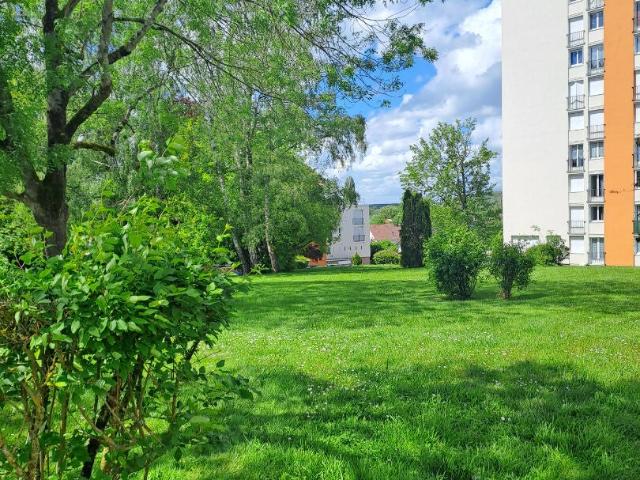 Location Appartement D 323, Cherré Au