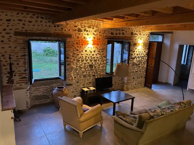 Location Appartement Chemin de Poulin, Urdès