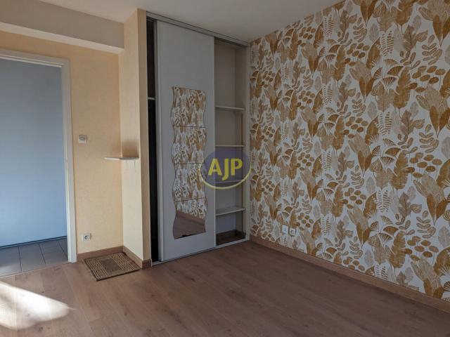 Location Appartement D 956, Fontguenand