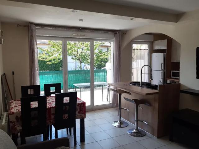 Location Appartement D 984, Collonges
