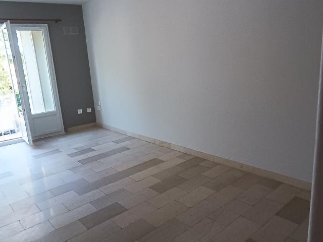 Location APPARTEMENT DE 46 M² DE TYPE 2 CASTELNAUDARY QUARTIER CALME AVEC PARKING PUBLIC GRATUIT EN FACE DU LOGEMENT.LI