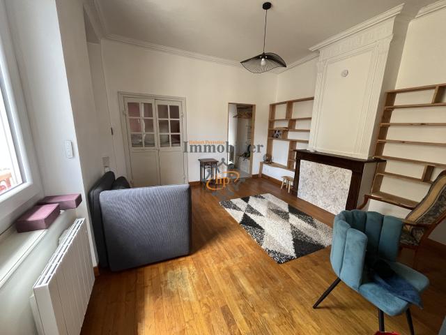 Location appartement de type 1bis meublé, rue de la République