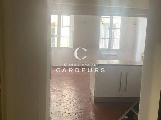 Location appartement de type 2 vide centre ville Aix en Provence