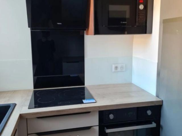 Location appartement de caractère 3 pièces 79 m² Toulon