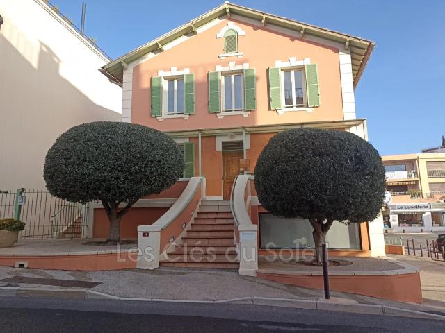 Location appartement de caractère 4 pièces 73 m² Bandol