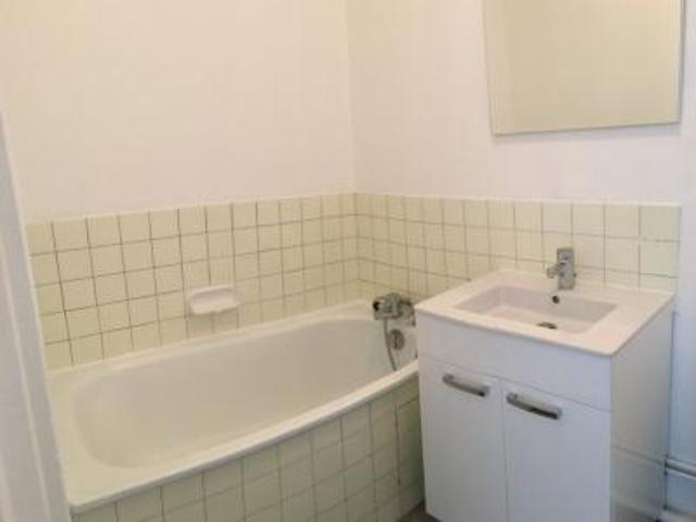 location appartement decines charpieu 1 pièce 31 m2 rhone 69150 461 € / mois