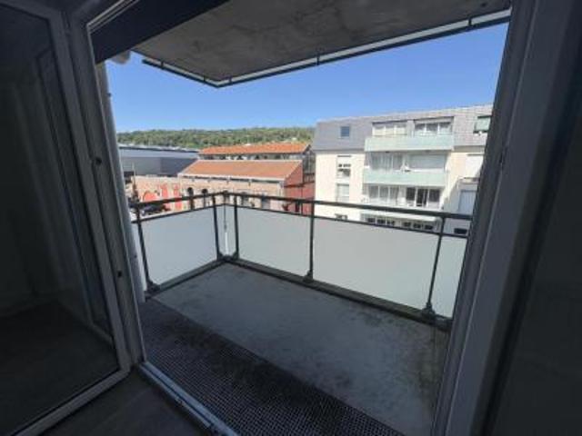location appartement deville les rouen 3 pièces 64 m2 seine maritime 76250 883 € / mois