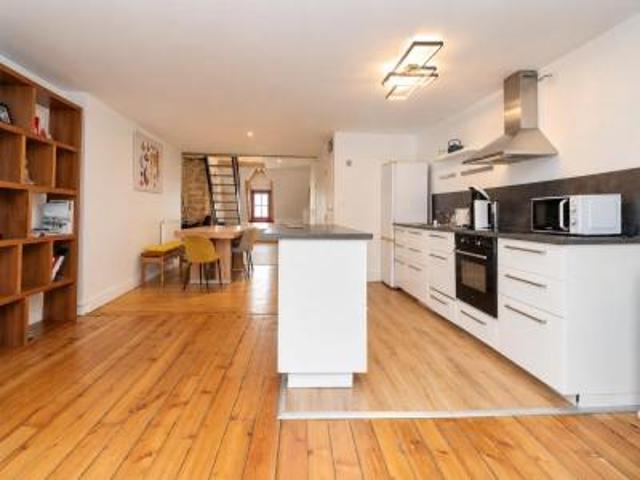 location appartement dijon 4 pièces 87 m2 cote d'or 21000 1600 € / mois