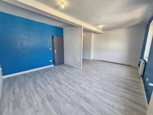 Location appartement duplex/triplex 3 pièces 100 m² Bourgoin Jallieu 38300 759 €