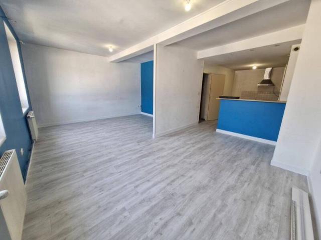 Location appartement duplex/triplex 3 pièces 100 m² Bourgoin Jallieu 38300 759 €