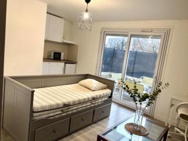 location appartement elancourt 1 pièce 26 m2 yvelines 78990 730 € / mois