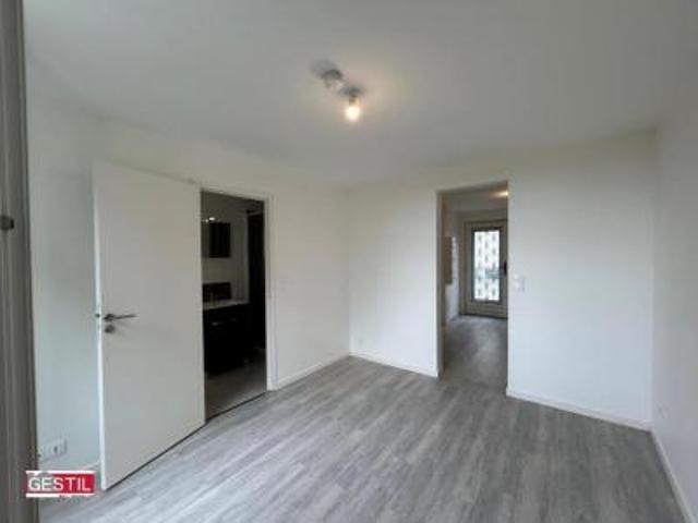 location appartement ennery pontoise 1 pièce 24 m2 val d'oise 95300 640 € / mois