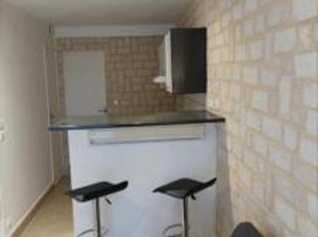 location appartement etampes 1 pièce 28 m2 essonne 91150 700 € / mois