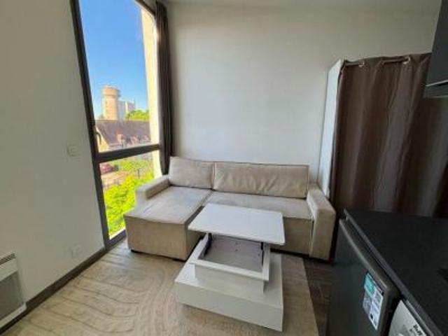 location appartement evry 1 pièce 20 m2 essonne 91000 750 € / mois
