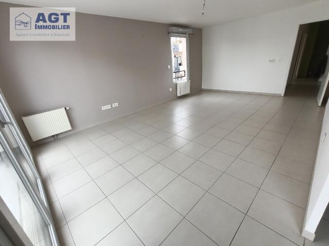 LOCATION APPARTEMENT F3 DE 77.25 M2 AU FRANC MARCH