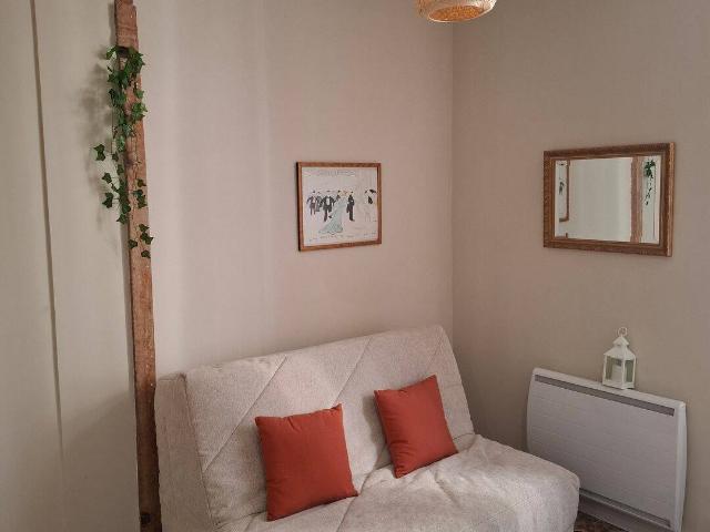 LOCATION APPARTEMENT F1 MEUBLÉ AVEC BALCON