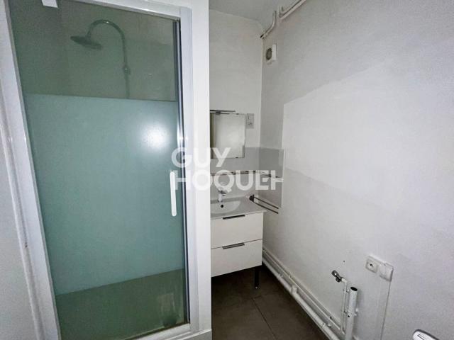LOCATION: appartement F2 52 m² à CALAIS
