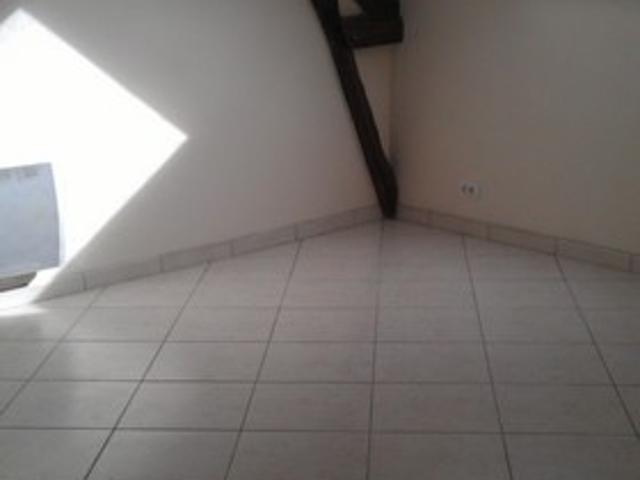 LOCATION APPARTEMENT F2 A BEAUVAIS