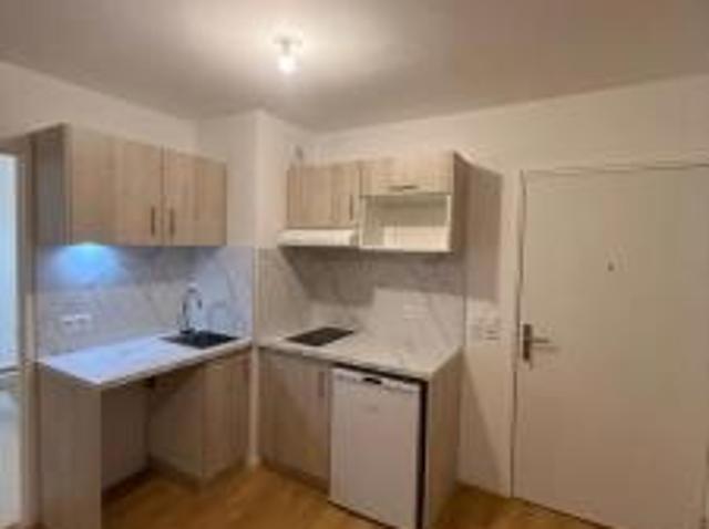 location appartement fontenay aux roses 2 pièces 45 m2 hauts de seine 92260 1300 € / mois
