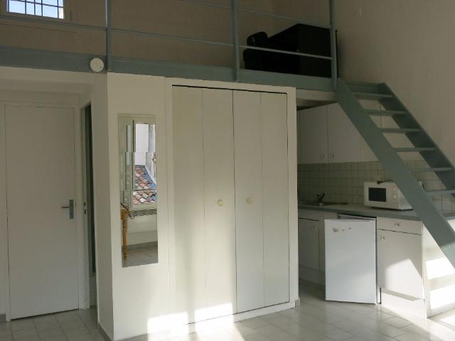 Location Appartement Forum des Cardeurs, Aix en Provence