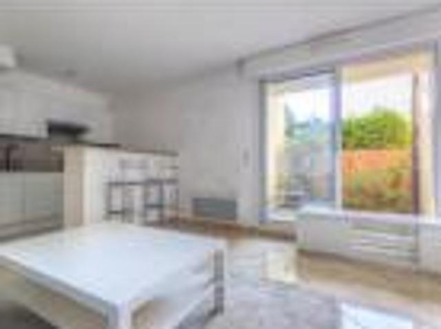 location appartement garenne colombes 1 pièce 30 m2 hauts de seine 92250 1100 € / mois