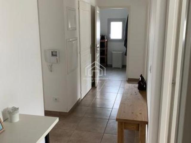 location appartement gex 4 pièces 82 m2 ain 01170 1680 € / mois