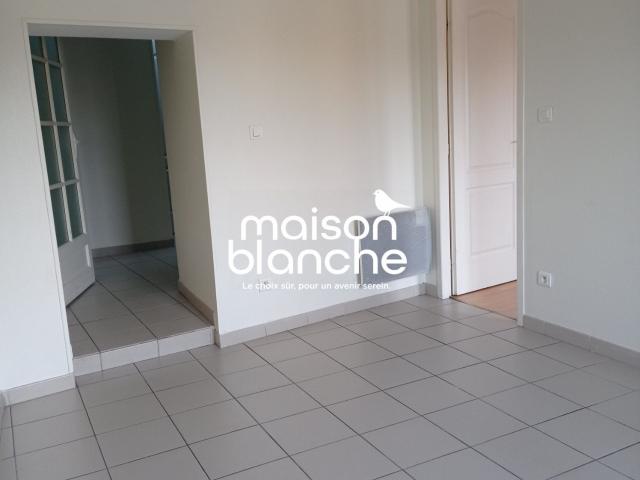 Location Appartement Grand Rue, Guîtres