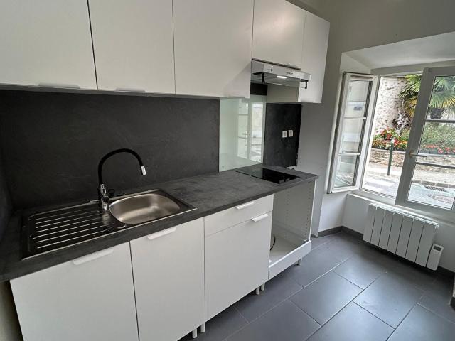 Location Appartement Chemin des Merisiers, Solers