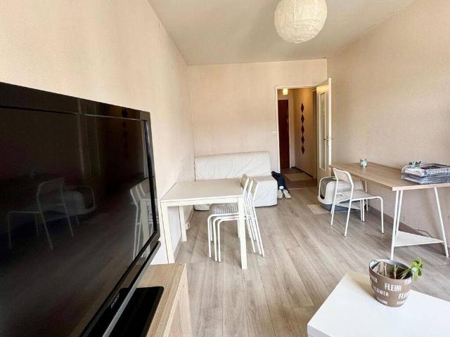 Location appartement grand studio 37m² avec vue