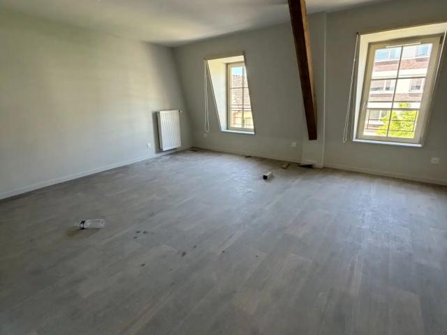 Location Appartement Grande Rue, Saint Florentin